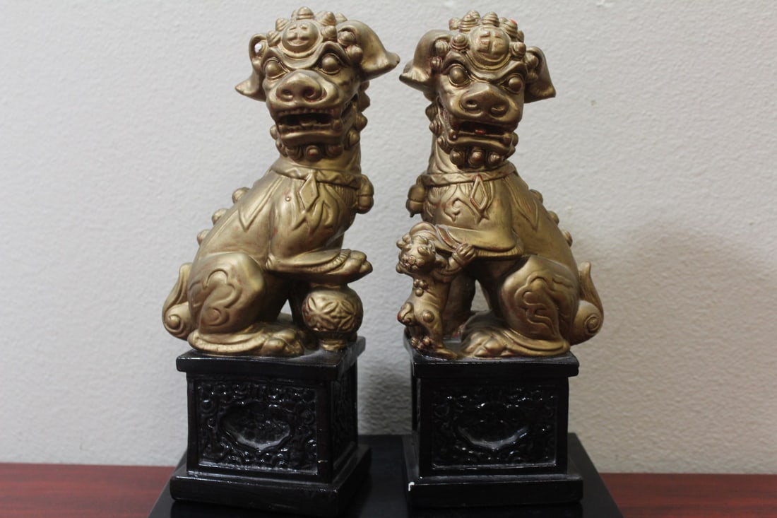 A Pair of Foo Lions: 11" tall