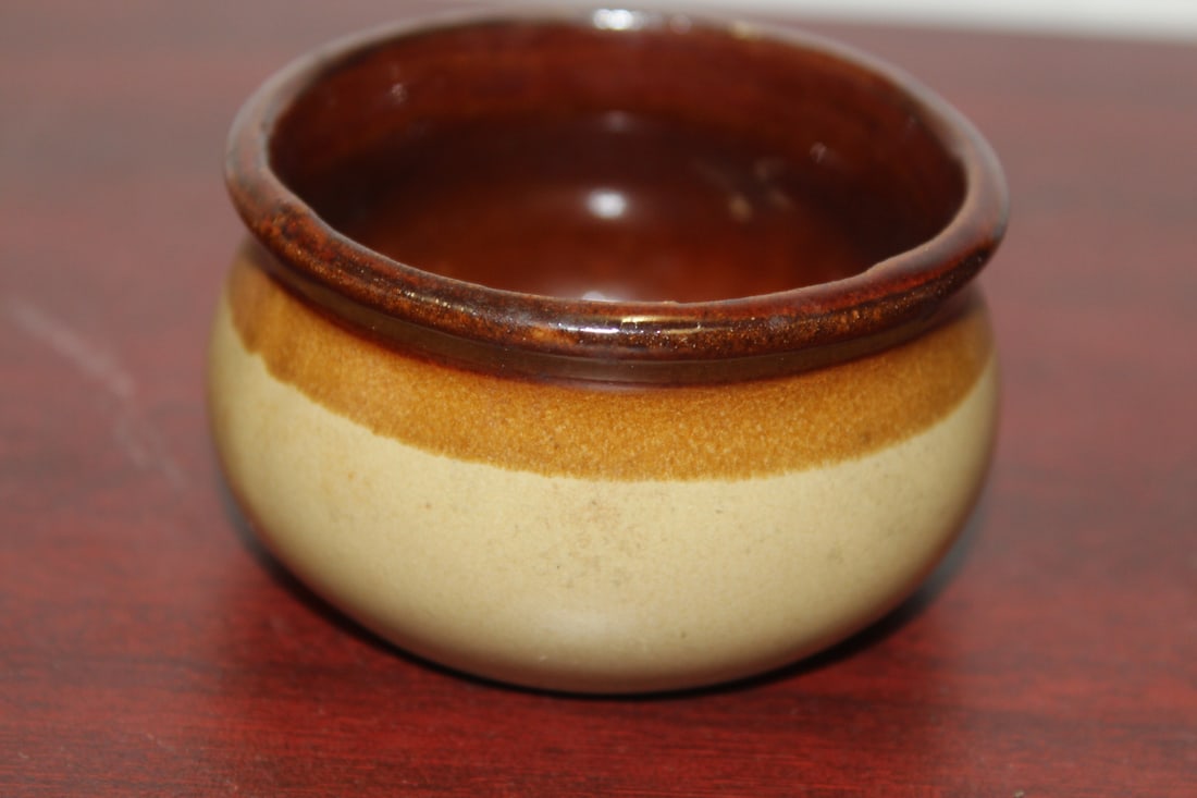 A Small Pottery Container - 3
