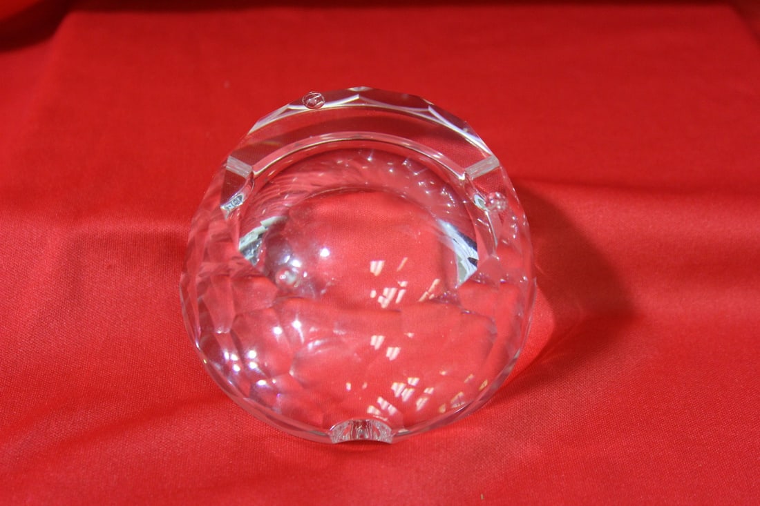 A Swarowski Ashtray - 4