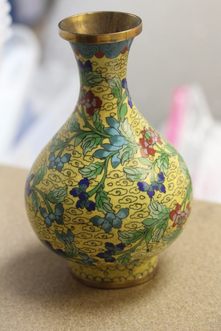 Antique Chinese Cloisonne Teardrop Vase: early 20th century - please note: one small dent, hardly noticeable - 6 1/2" tall