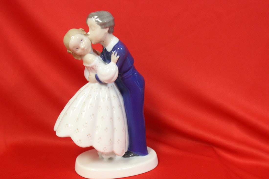 A B&G Denmark Couple: 7 5/8" tall
