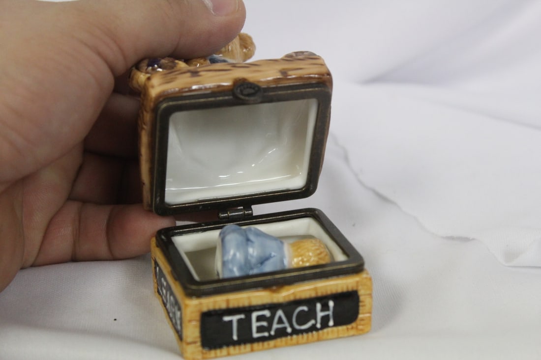 A Bear Trinket Box - 5