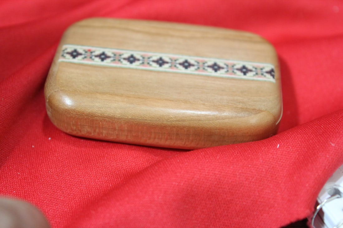 An Inlaid Wooden Slide Trinket Box: 3" across