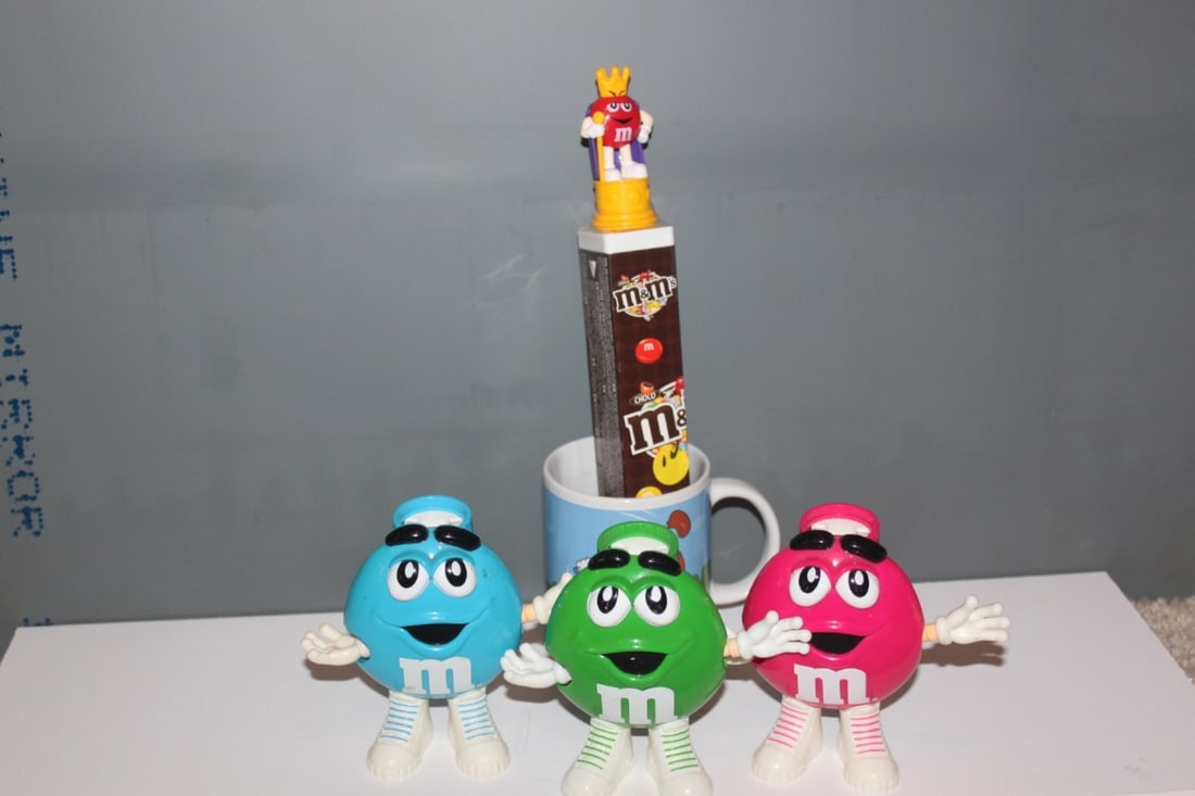 Assorted Lot of 5 M&M's Collectables (1 of 10)