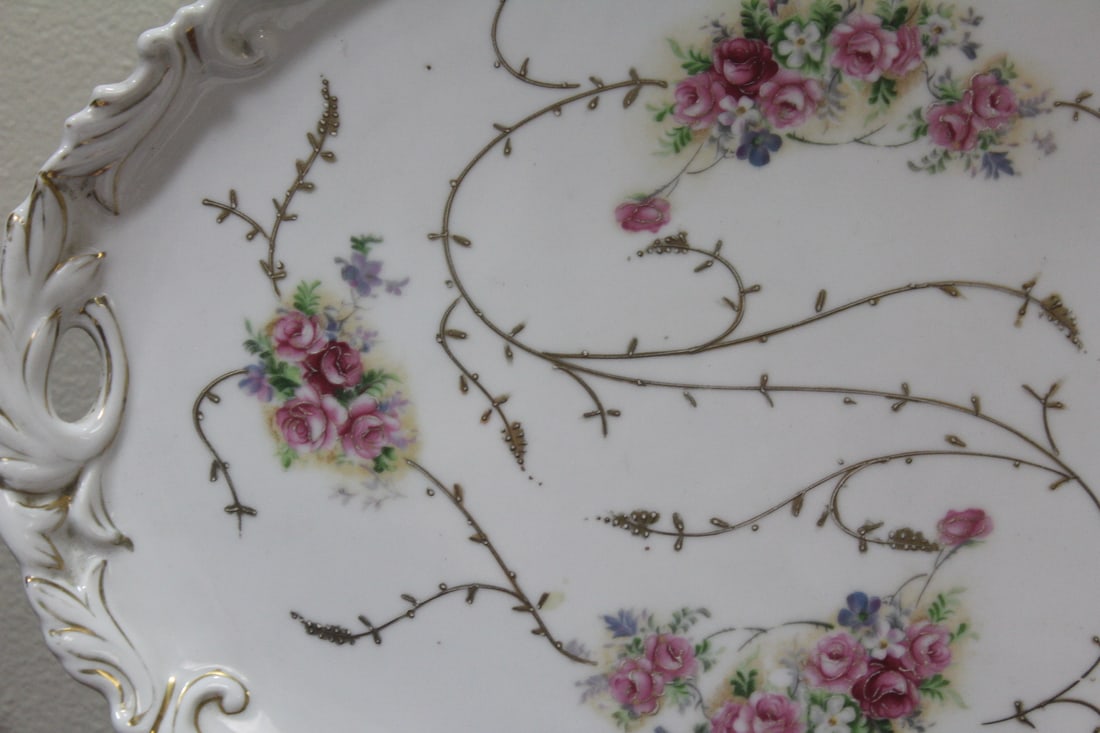 A Large Ceramic Platter - 3