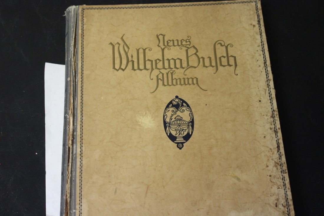 A German Book on Wilhelm Busch - Album: hardcover - in German