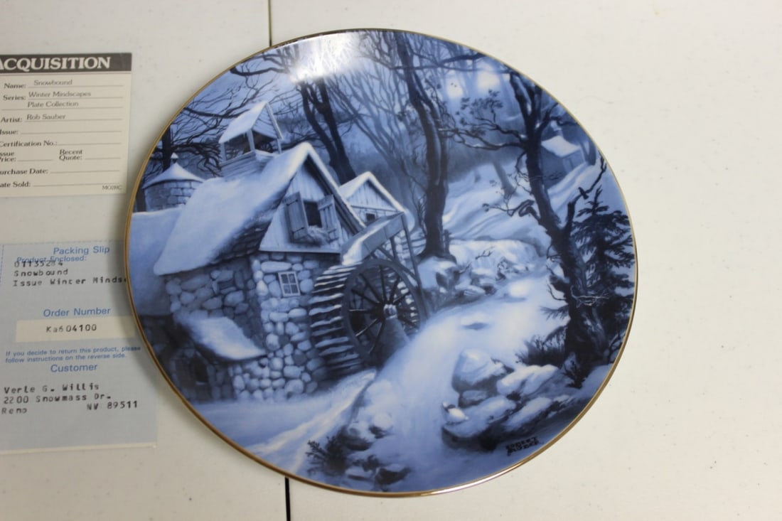 Collector's Plate "Snowbound" by Rob Snauber: Boxed with COA - 8 1/2 inches in diameter