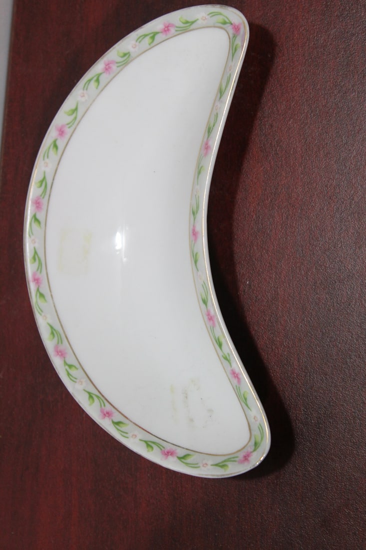 An MZ, Austria Halfmoon Dish: 6 3/4" across