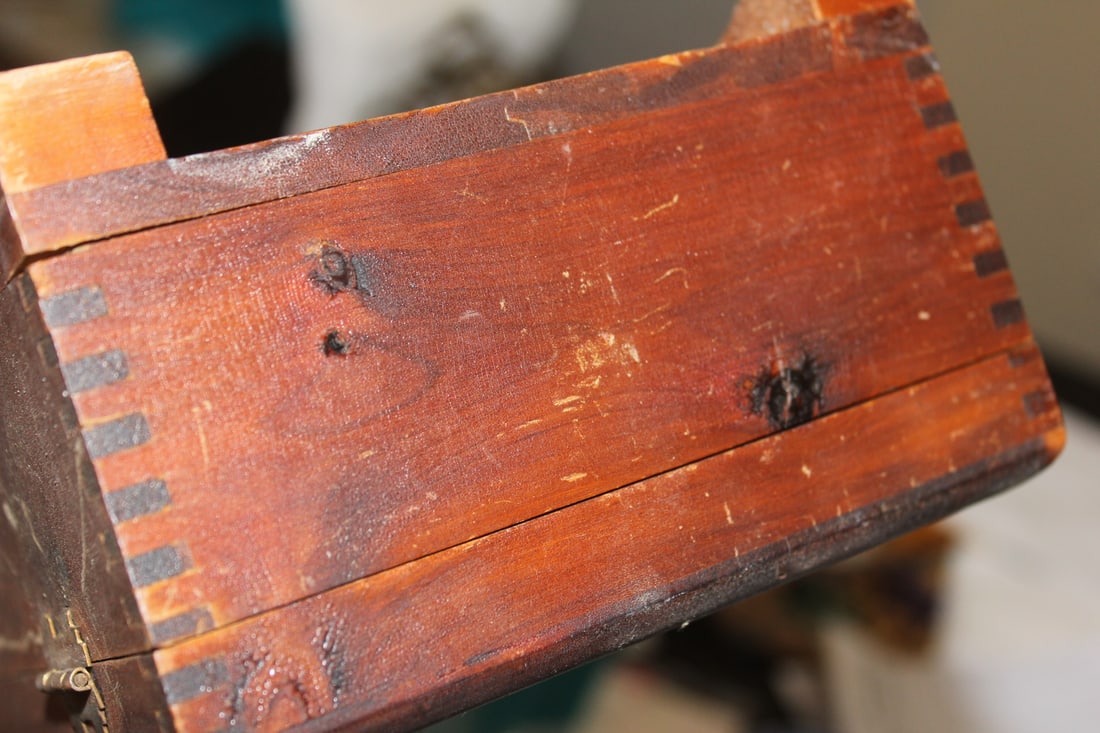 Vintage Cedar Box - 7