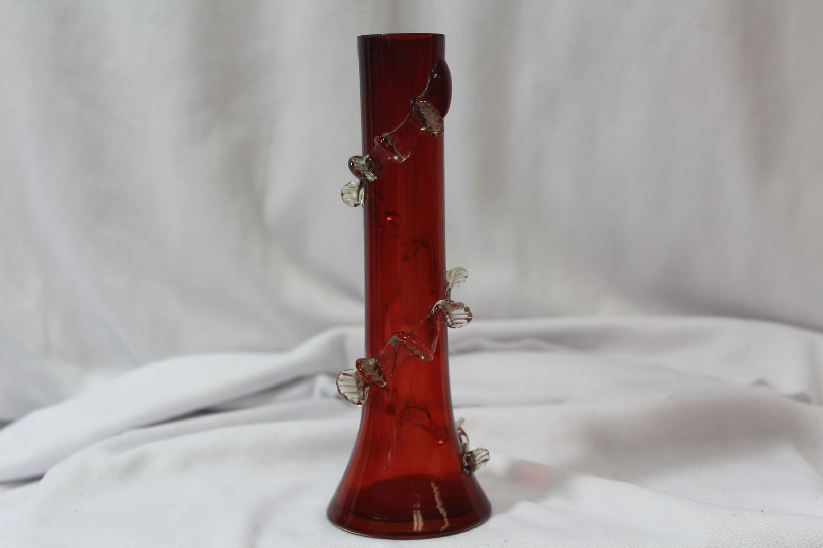 A Ruby Red Glass Vase - 2