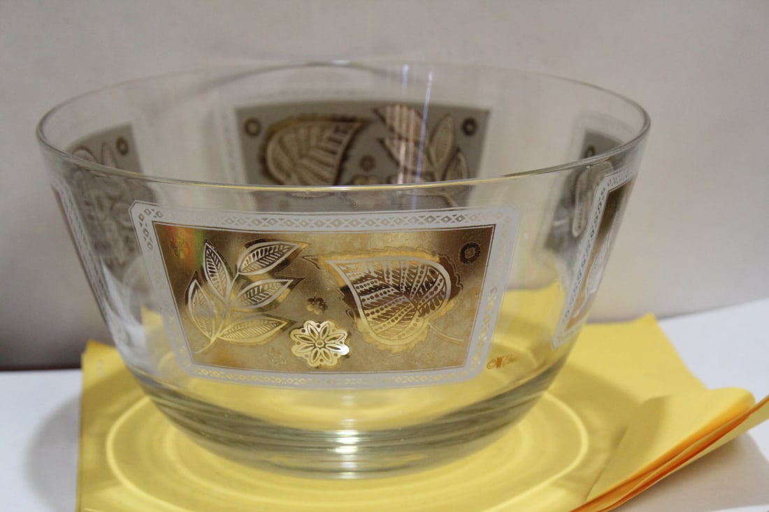 A Cera Glass Bowl: gold leaf - 9 5/8" in diameter