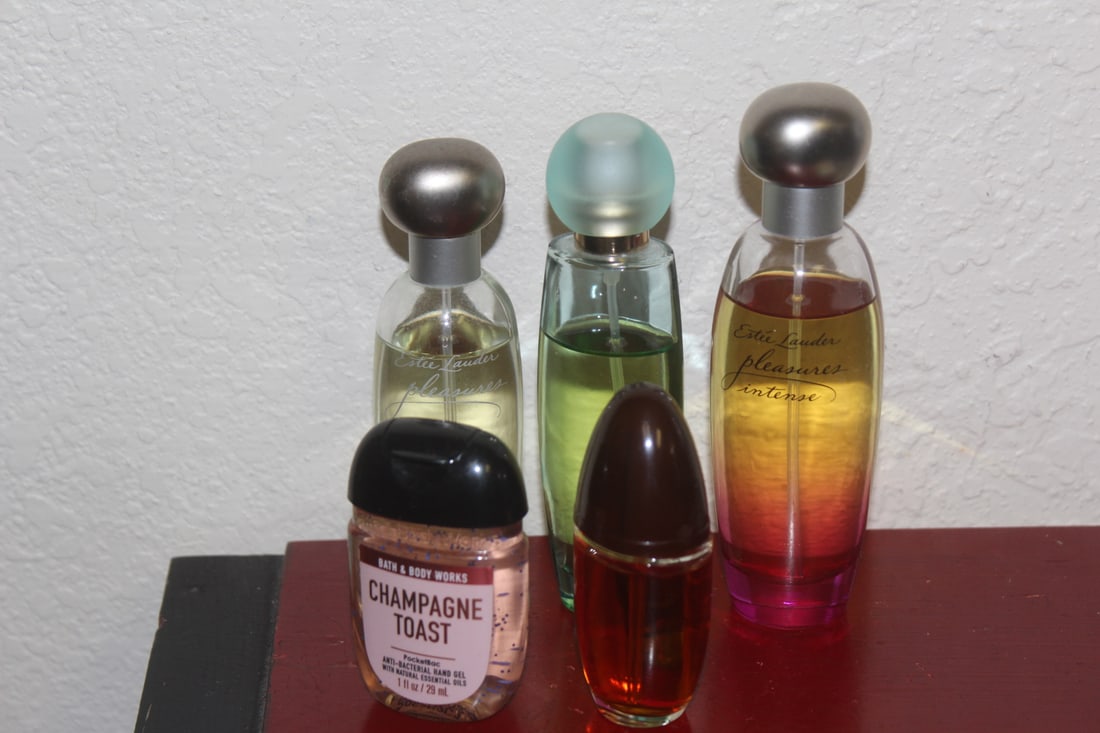 Lot of Perfumes (1 of 4)