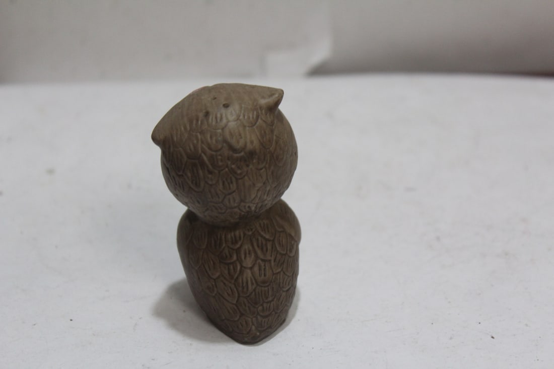 A Single Ceramic Owl Shaker - 3