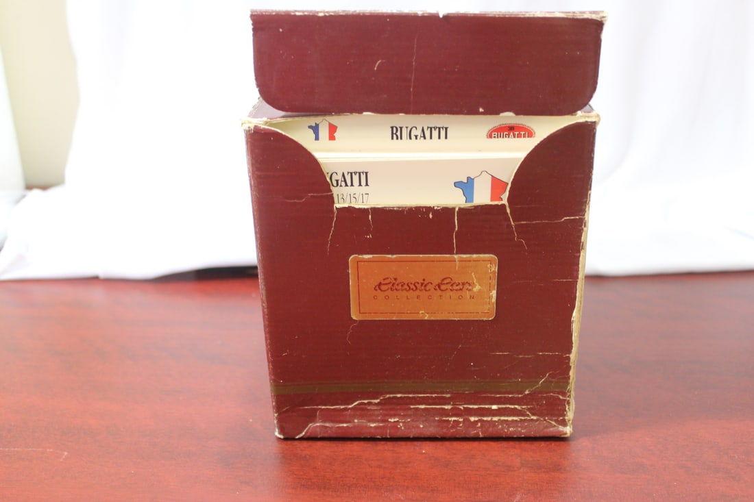 Box of High Performance Collectors Car Club Cards: Printed in Italy -several hundreds of cards, possibly over a 1000 cards - rare - Edito Service SA - do not know if iti s a complete collection or not, but very rare to have so many