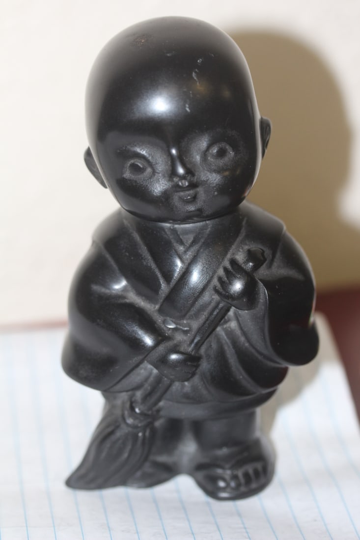 Asian Figurine: 5 1/4" tall