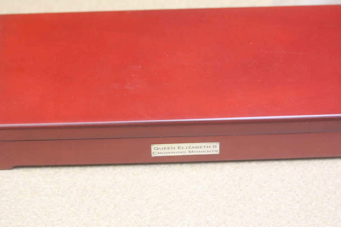 Wooden Coin Case: 11 1/2" long - 8 slots