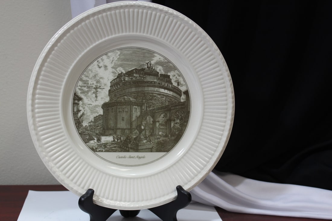 Collector's Plate: The Castle of St Angelo: by Wedgwood, England - 10 1/2" in diameter