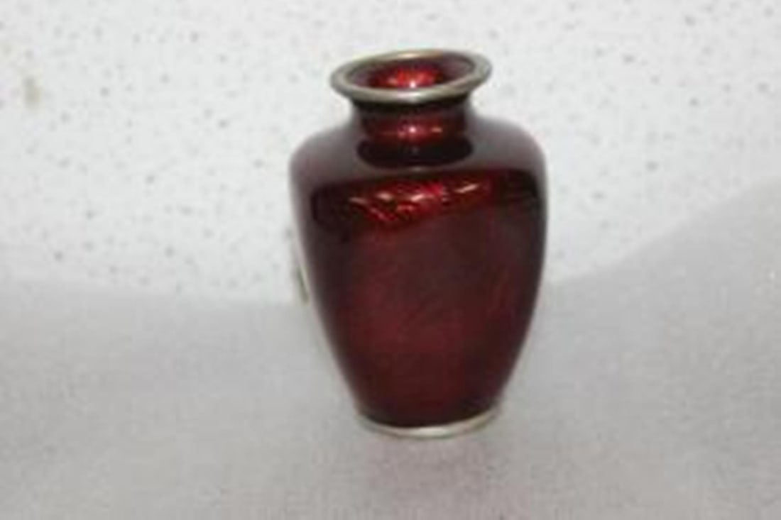 A Japanese Ginbari Silverwire Cloisonne Vase: Mid century - 4 incehs tall