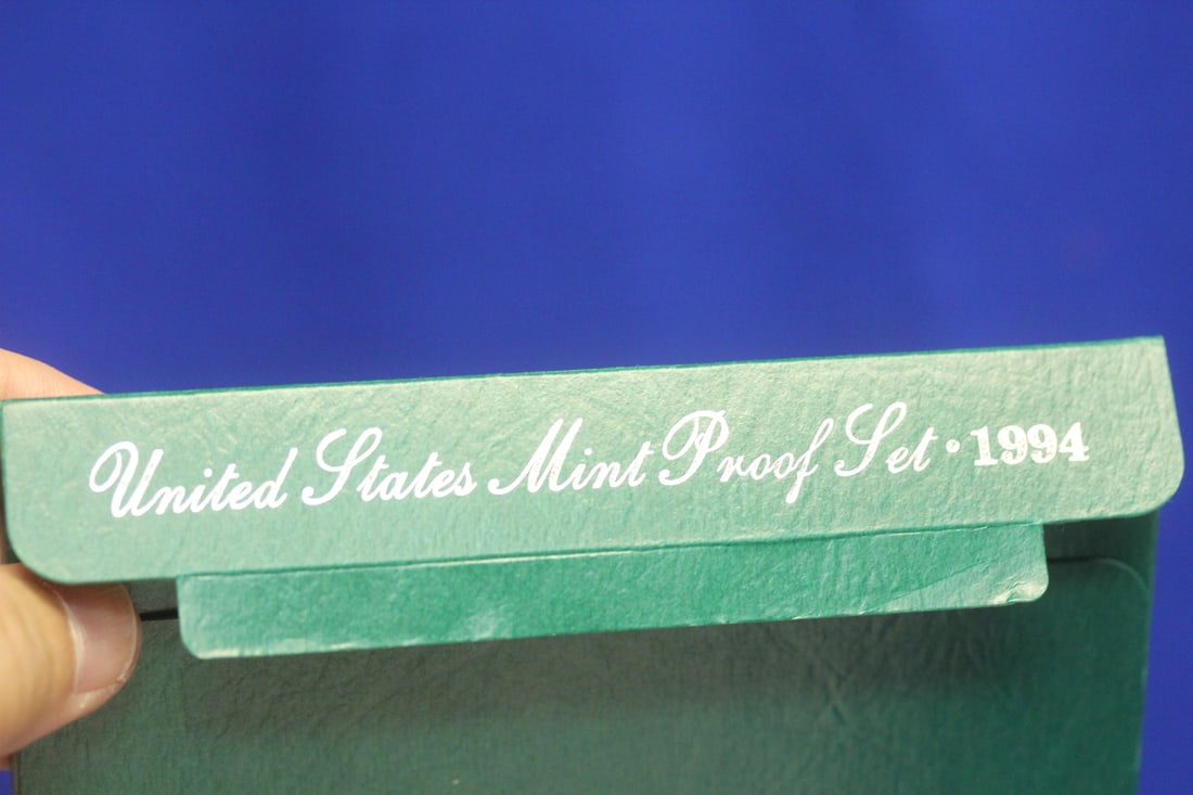 A 1994 US Mint Proof Set - 4
