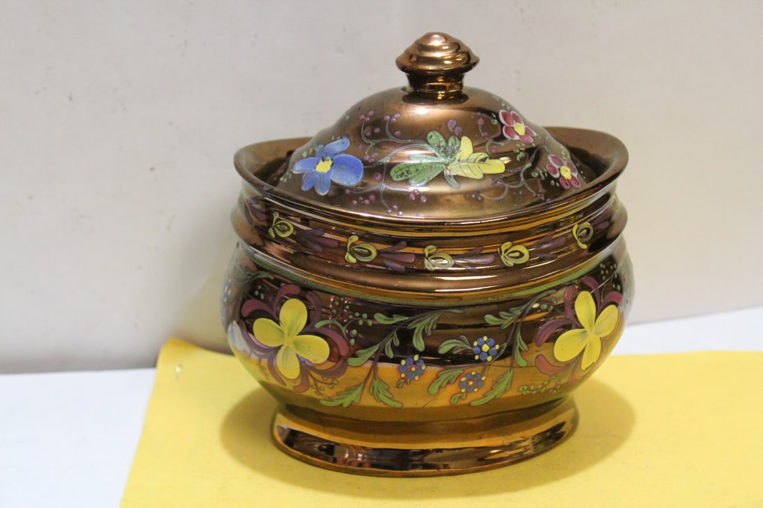 A Ceramic Lusterware Sugar Bowl - 3