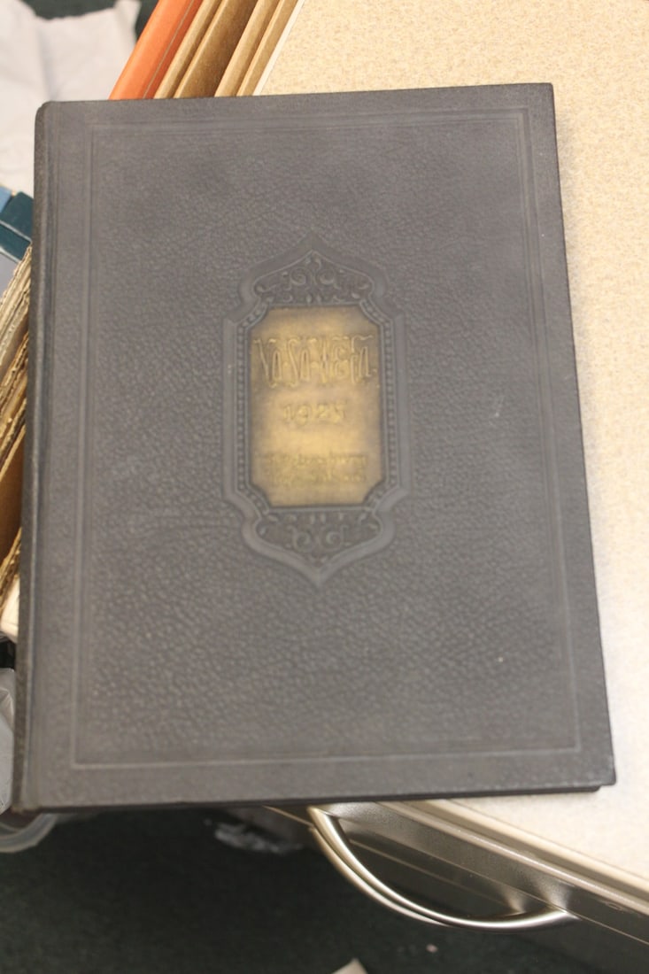1925 St Petersburg High School Year Book: as shown