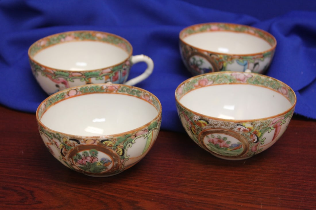 Lot of 4 Rose Medallion Cups (1 of 6)