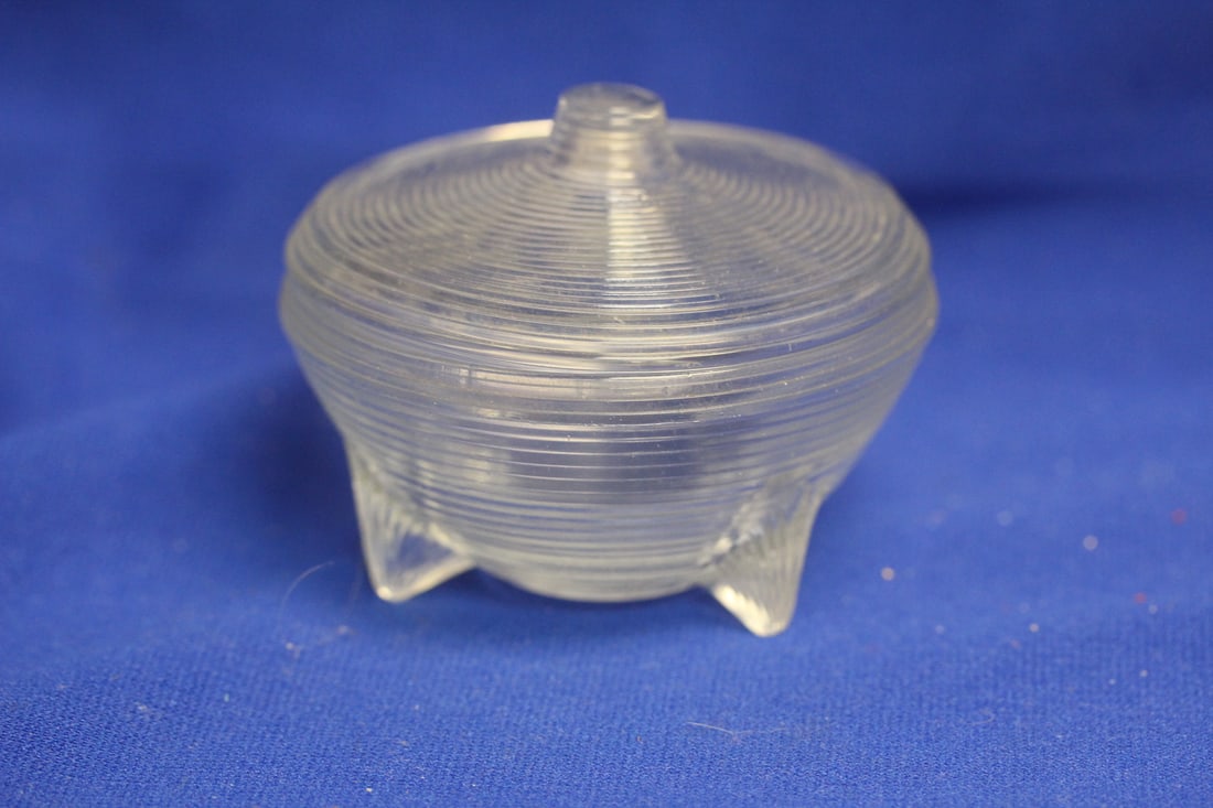 A Retro Space Age? 3 Footed Glass Bowl: 3 1/4" in diameter