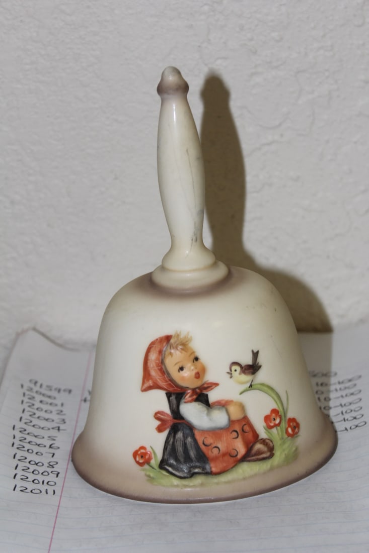 Hummel Bell: 6 1/4" tall