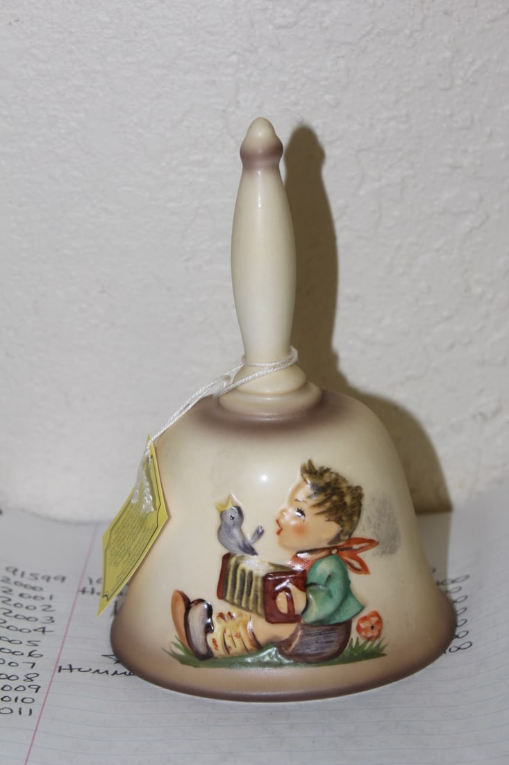 Hummel Bell (1 of 3)