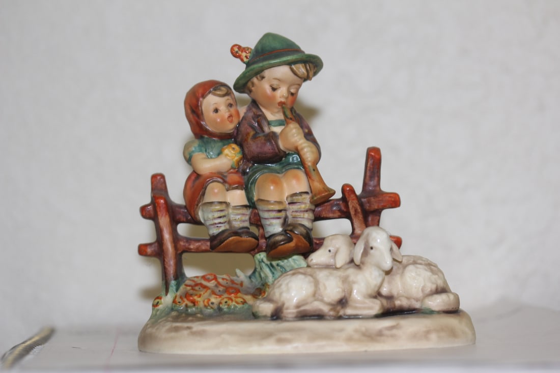 Hummel Figurine (1 of 8)