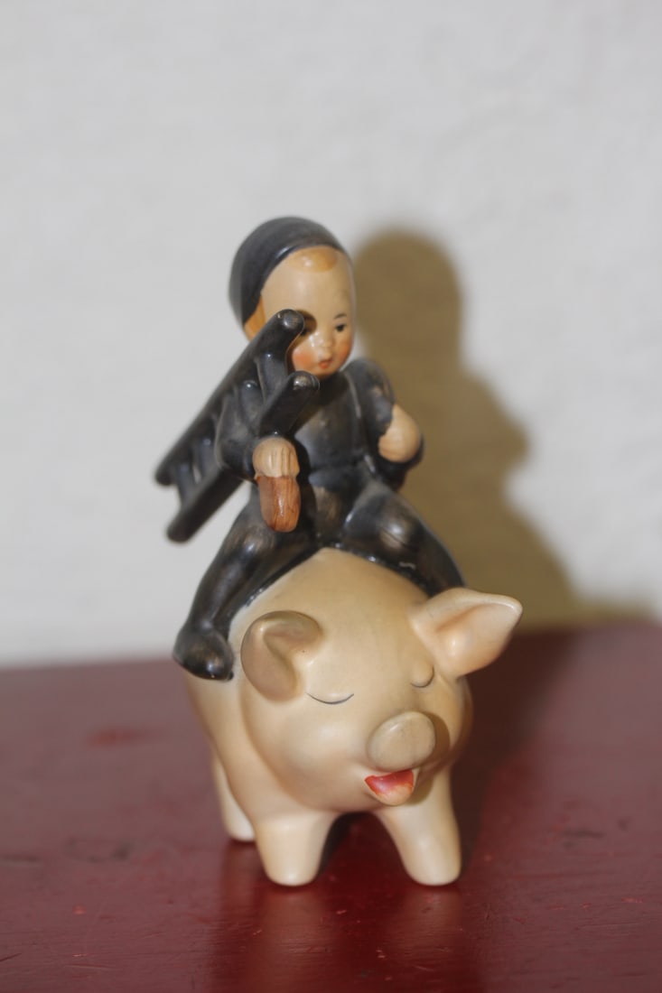 Hummel or Goebel Figurine (1 of 7)