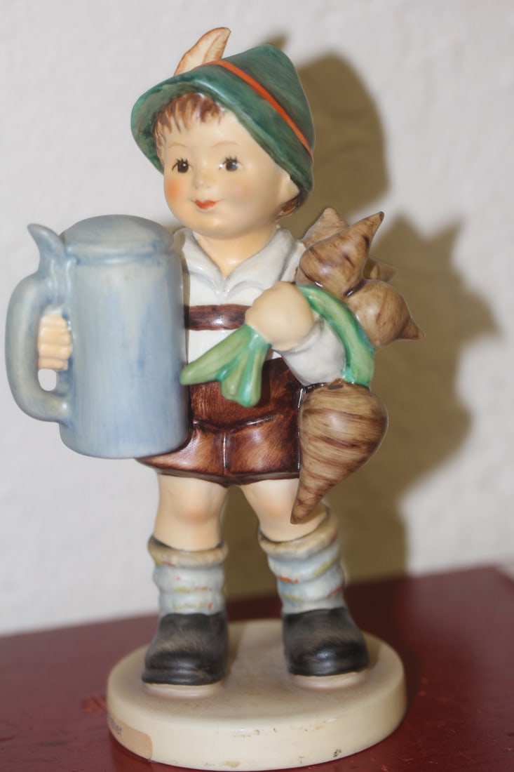 Hummel Figurine (1 of 7)