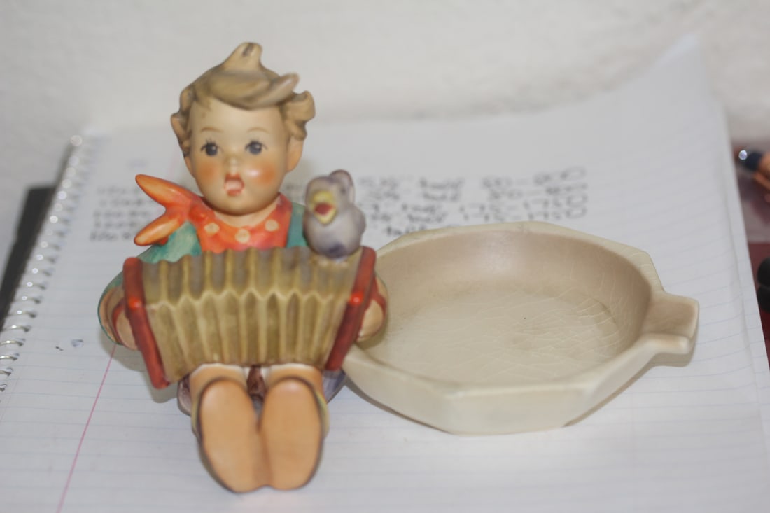 Hummel Figurine (1 of 6)