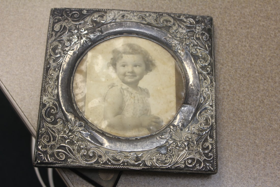 Silverplate or Possible Sterling Picture Frame (1 of 7)