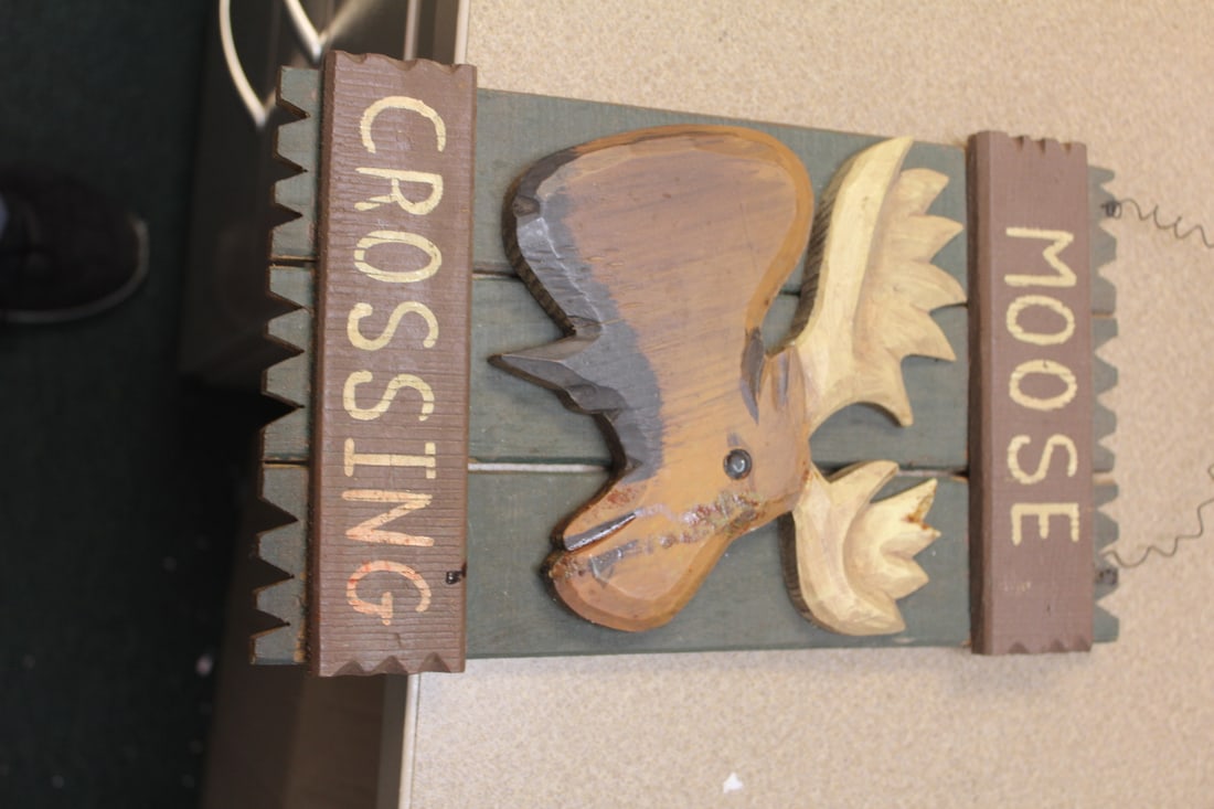 Mouse Crossing Wood Sign: 12" x 7"