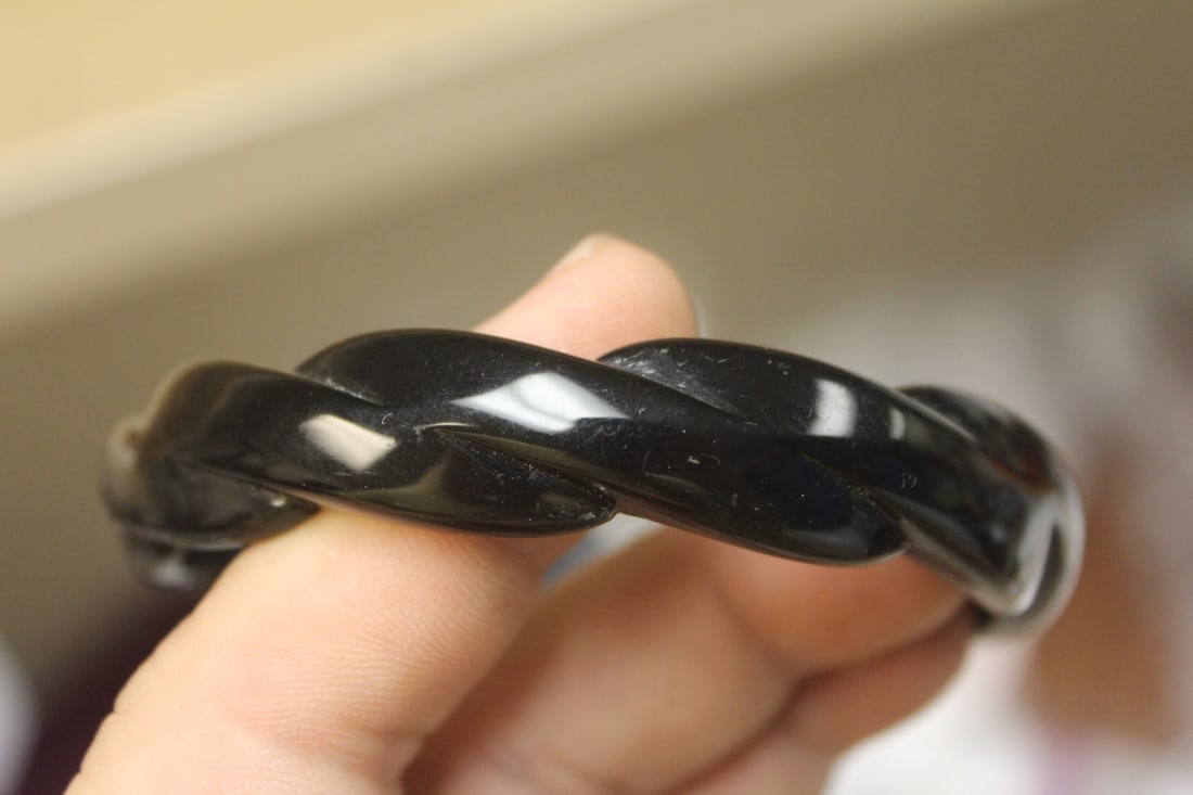 Lucite Bangle Bracelet - 5