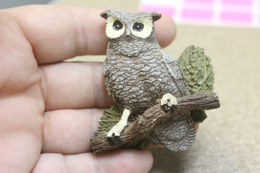 Resin Owl: 2 3/8" across
