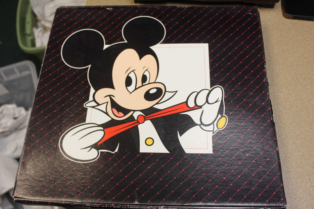 The Official Disneyana Convention: not sure if all there or not