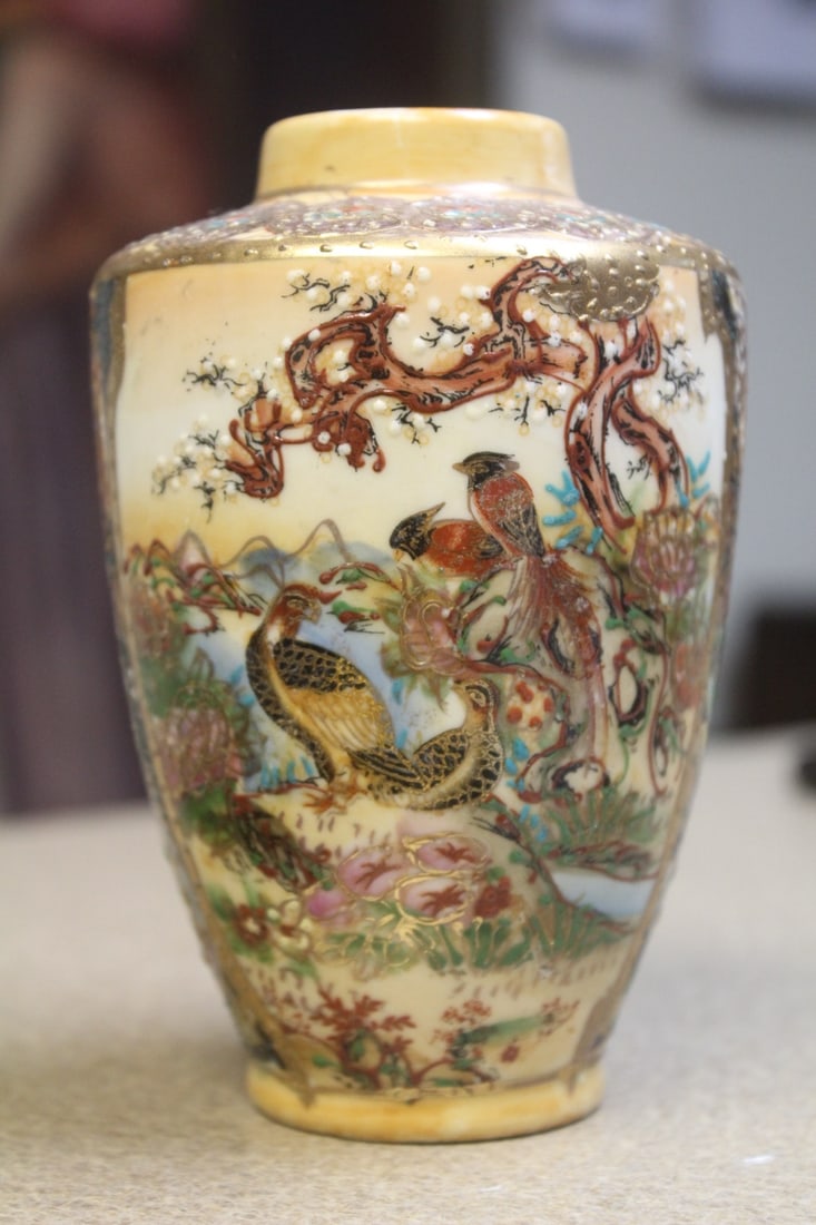 Satsuma Style Vase (1 of 6)