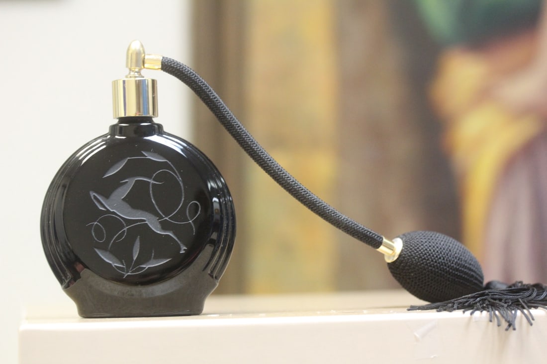 France atomizer: bottle only, no frangrance 5 1/4" tall