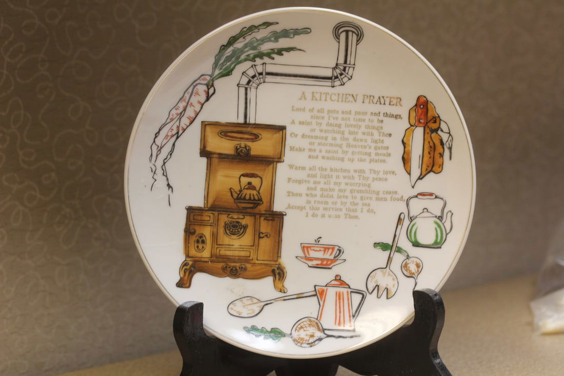 Unmarked Prayers Plate: 7 1/2" in diameter