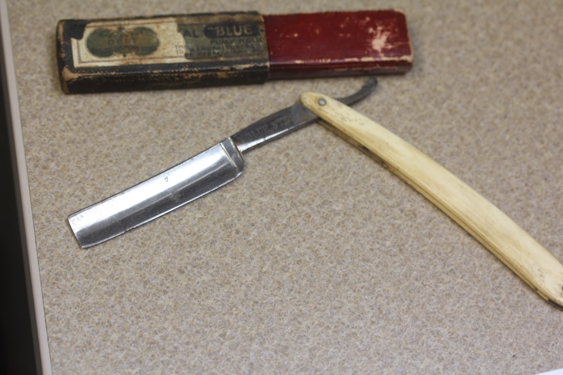 Blue Steel Razor with Box: Soligen, Germany - bone handle - 6" long when folded