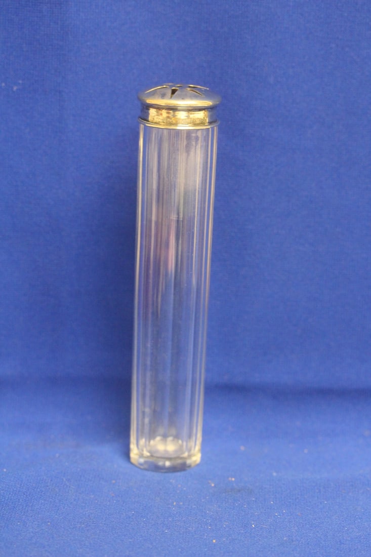 C & L Company Sterling Shaker: 7 1/8" tall