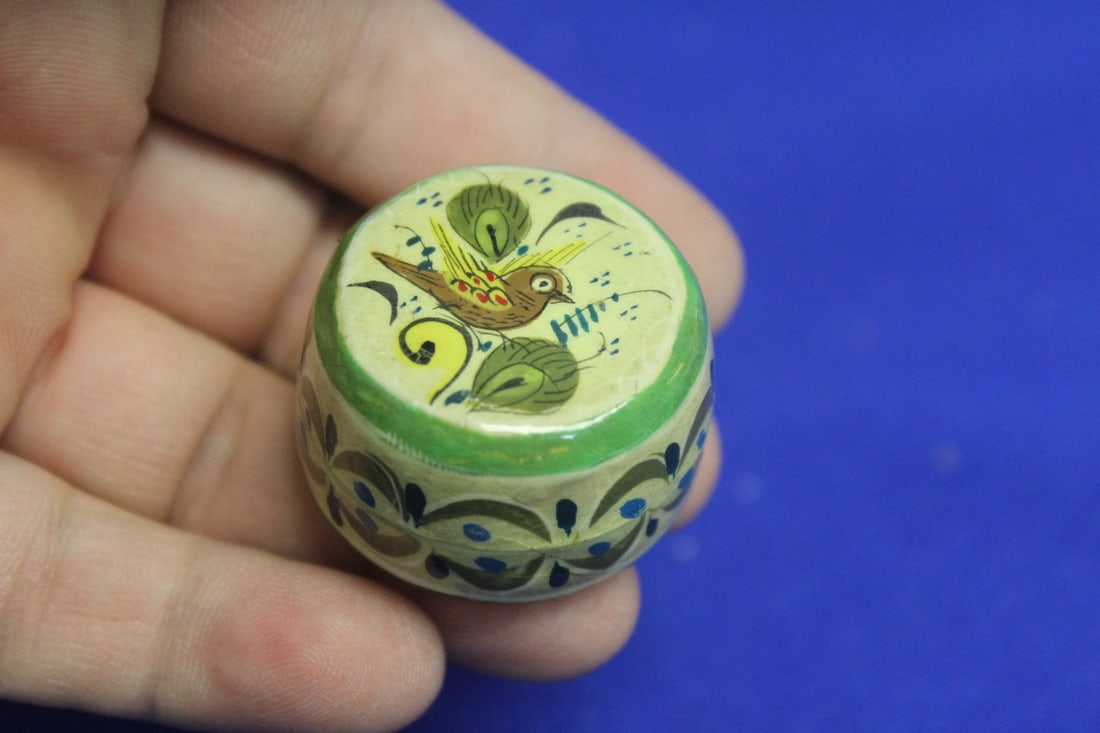 Mexico Lacquer and Paper Trinket Box: as shown