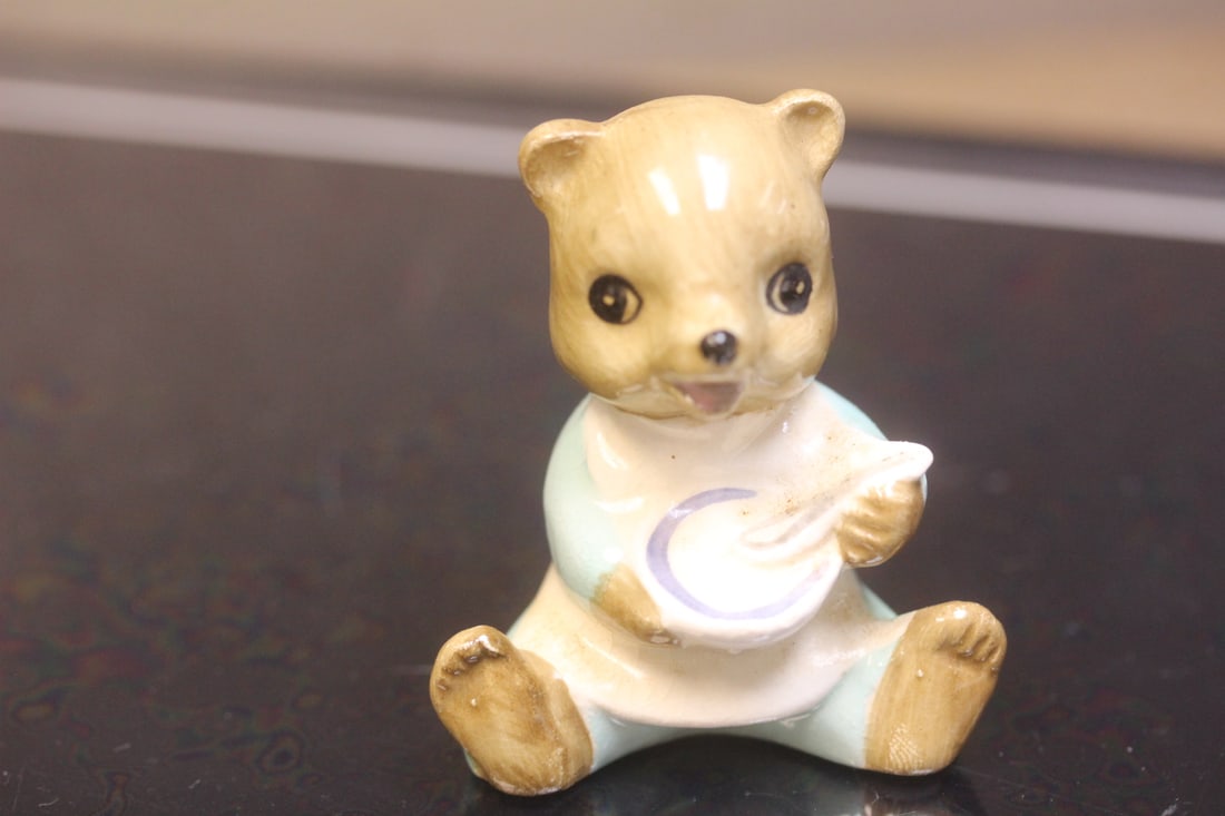 Ceramic Baby Bear: 2 1/4" tall