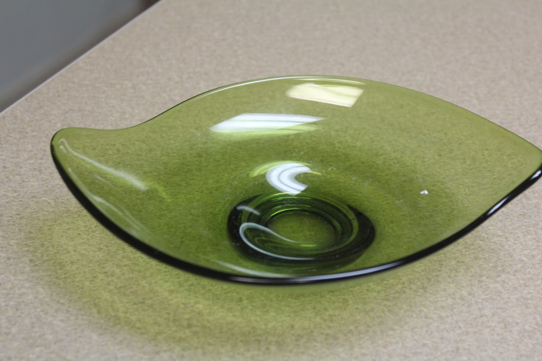 Green Glass Bowl: 8 3/8" across