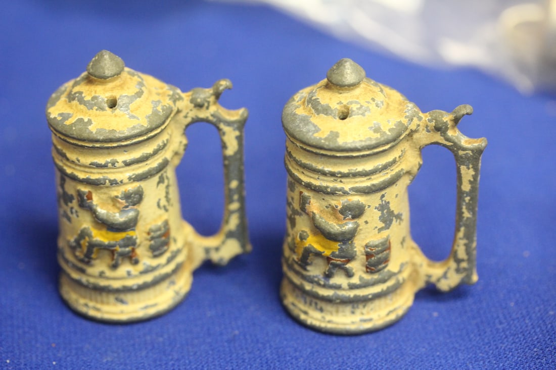 Vintage Cast Iron Stein Salt and Pepper Shakers: 2 3/4" tall