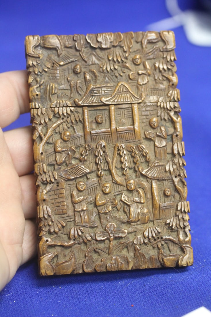 Chinese Export Card Case: camphor wood - antique, 19th century - 4 1/4" in length