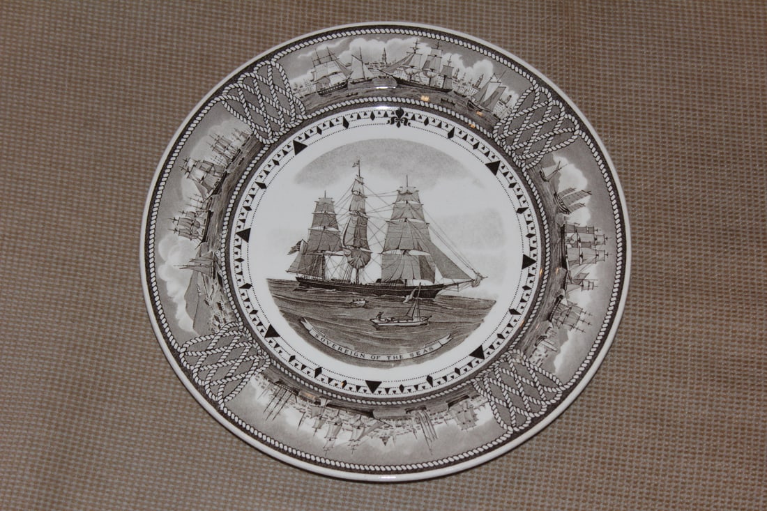 Wedgwood Clipper Chip Plate: 9 3/8" in diameter