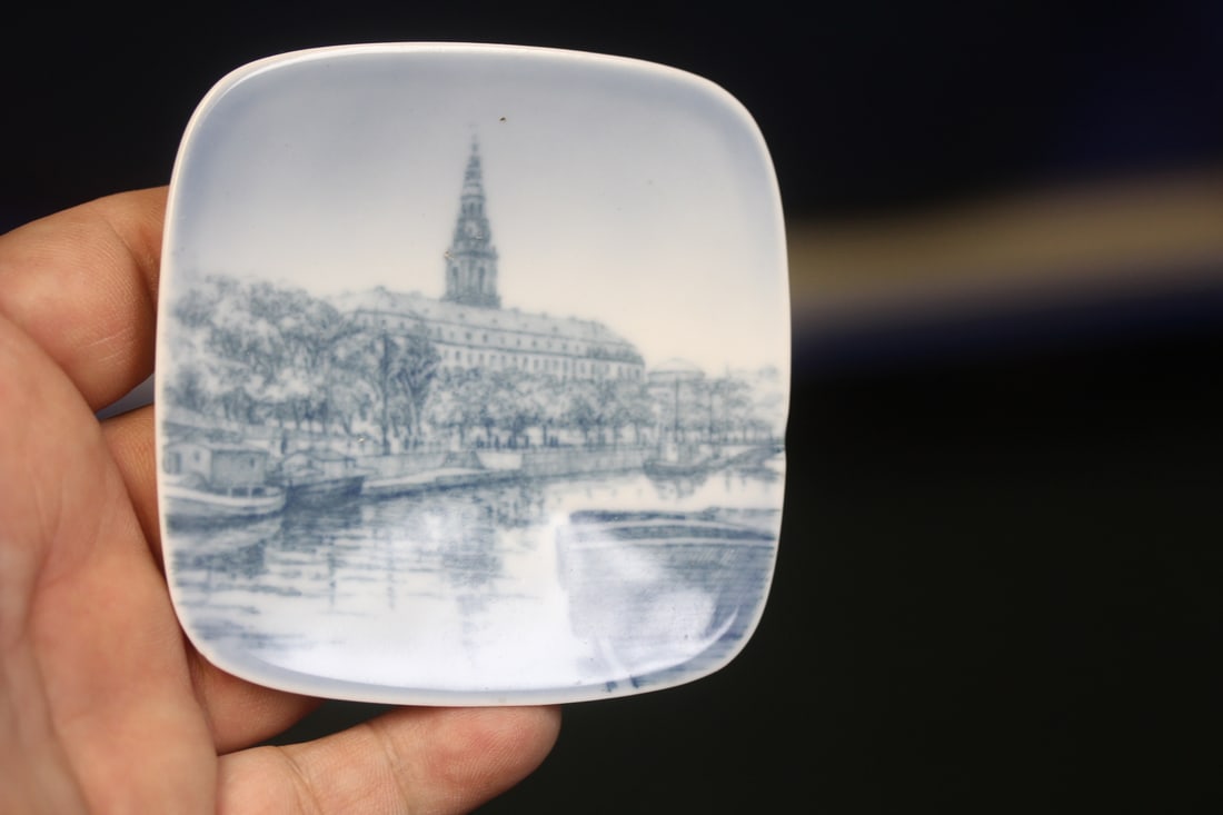 Small B&G Denmark Plate: 3 1/8" square